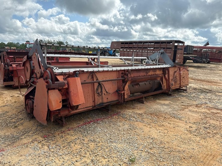 massey-ferguson-16-image-3