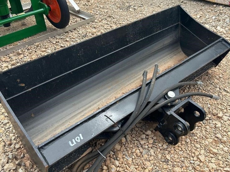 unused-40in-hydraulic-swivel-bucket-w/hoses-image-2