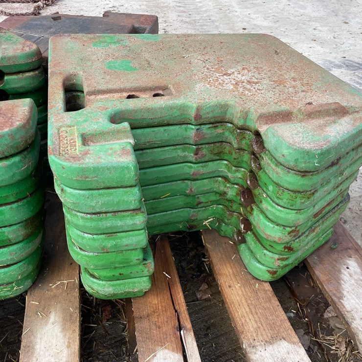 8-John Deere Suitcase Weights