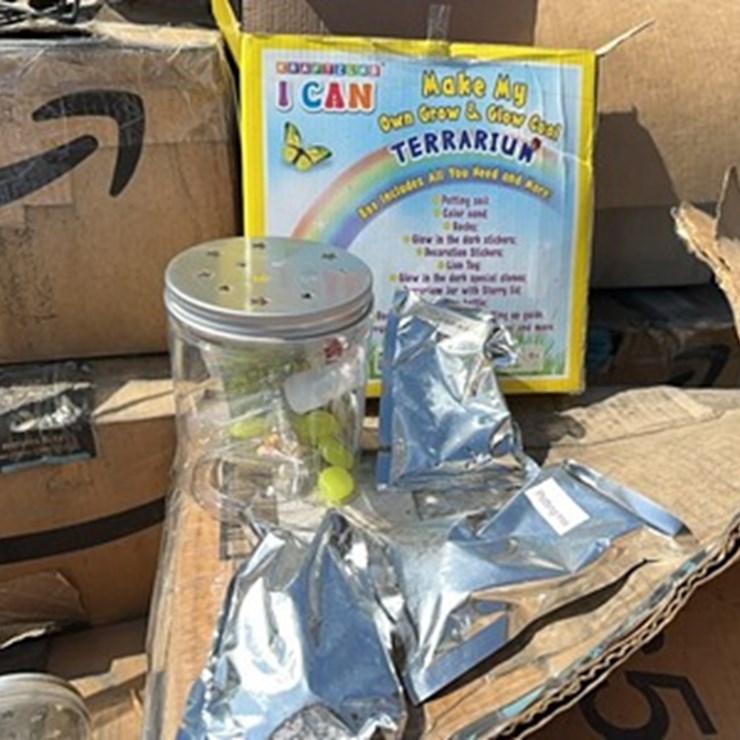 LOT#--KRAFTZLAB ICAN TERRARIUM