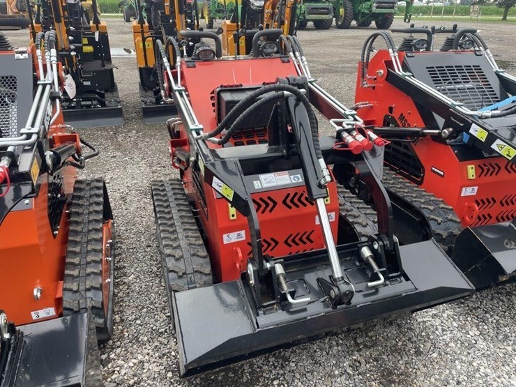 new-mms-skid-steer-loader-image-1