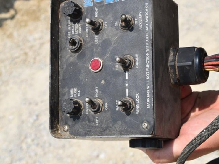 2005-kinze-3600-image-51