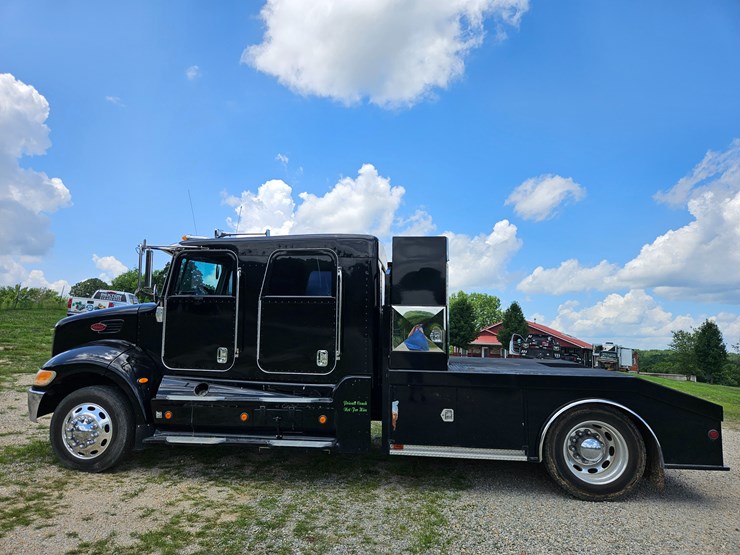 2007-peterbilt-335-image-9