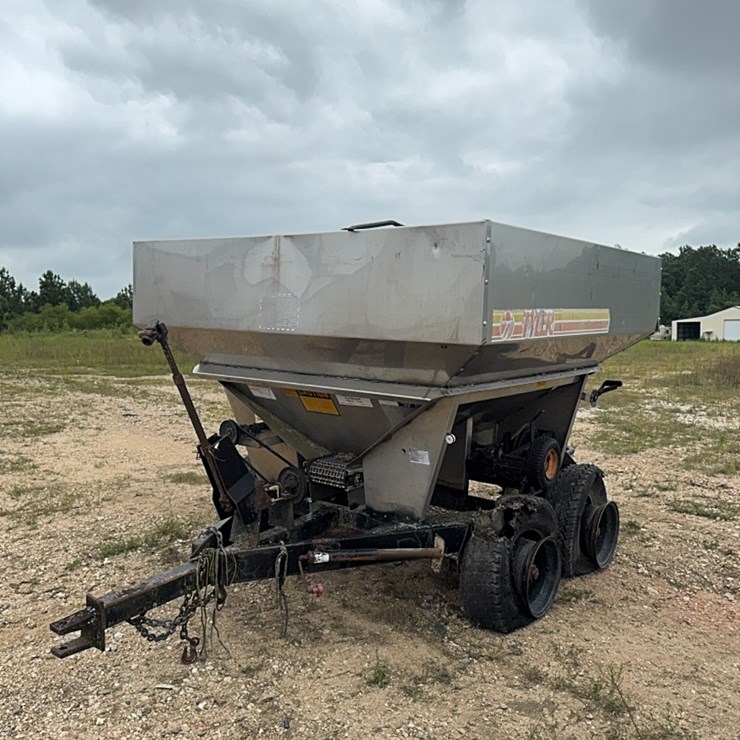 Tyler Fertilizer Buggy