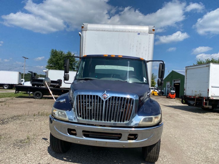 2006-international-durastar-4300-image-2