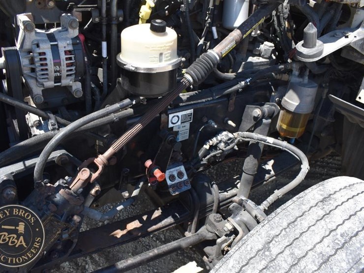 2011-kenworth-t660-image-62