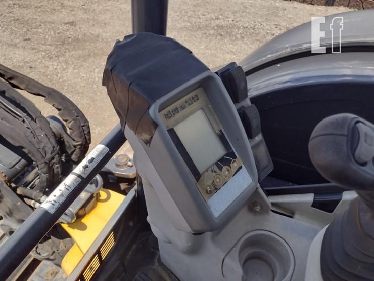 2017-deere-50g-image-8