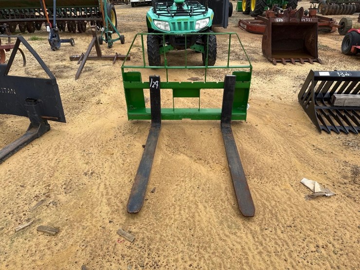 129---frontier-john-deere-pallet-forks-image-6