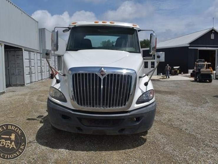 2014-international-prostar-image-15