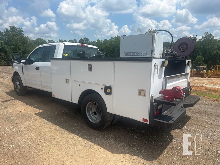 2017-ford-f350-xl-image-6