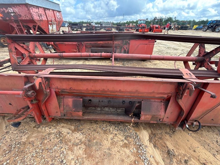 massey-ferguson-12-image-5