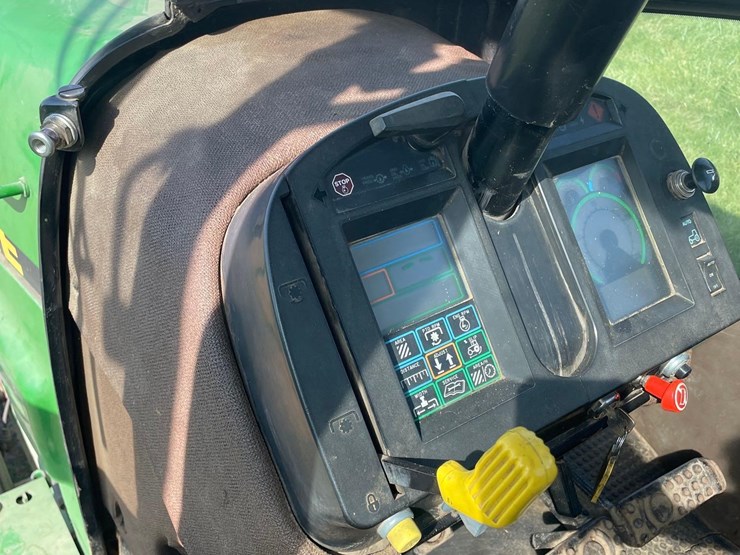 john-deere-4755-image-45