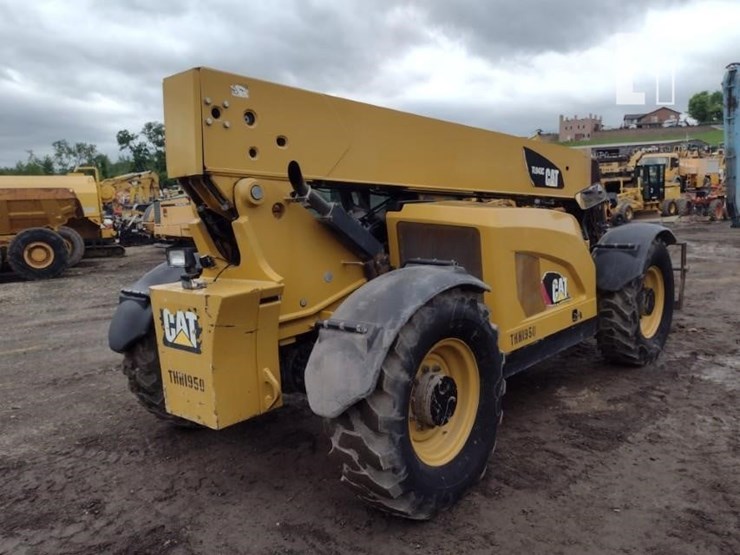 2015-caterpillar-tl943c-image-31