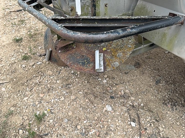 tyler-fertilizer-buggy-image-10