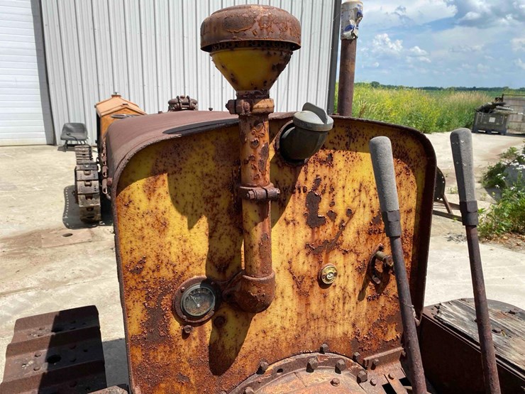 caterpillar-15-ag-crawler-tractor-image-22