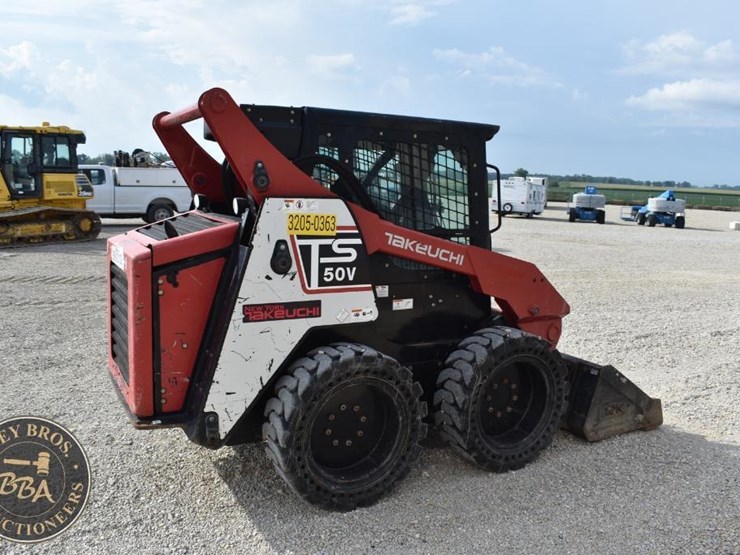 2017-takeuchi-ts50v-image-15