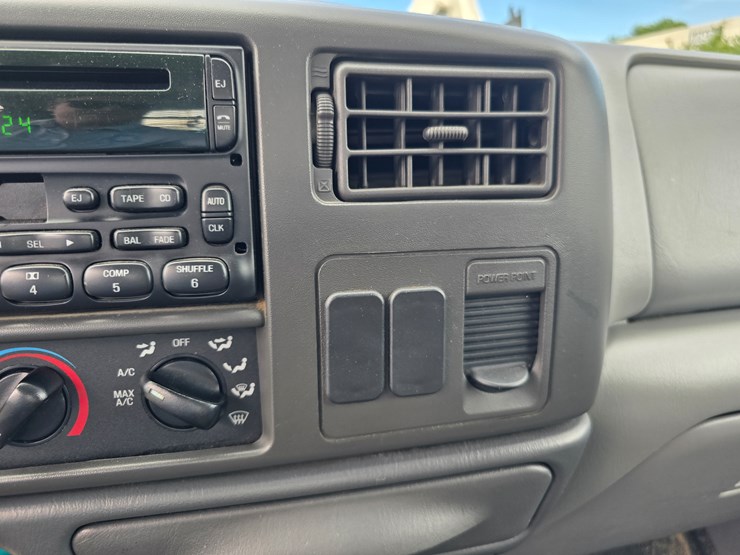 2004-ford-f650-image-77