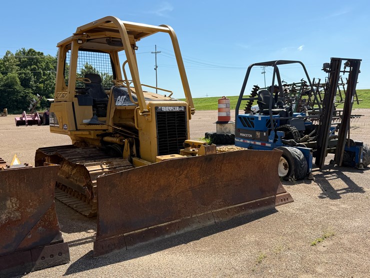 caterpillar-d3g-lgp-image-3