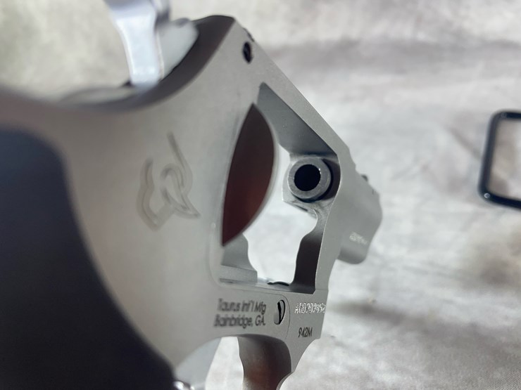 #4378-•-taurus-model-942-22-wmr-revolver,-sn:-ahd909852-image-16