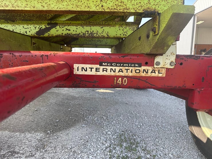 parker-gravity-wagon,-ih-140-gear-image-9
