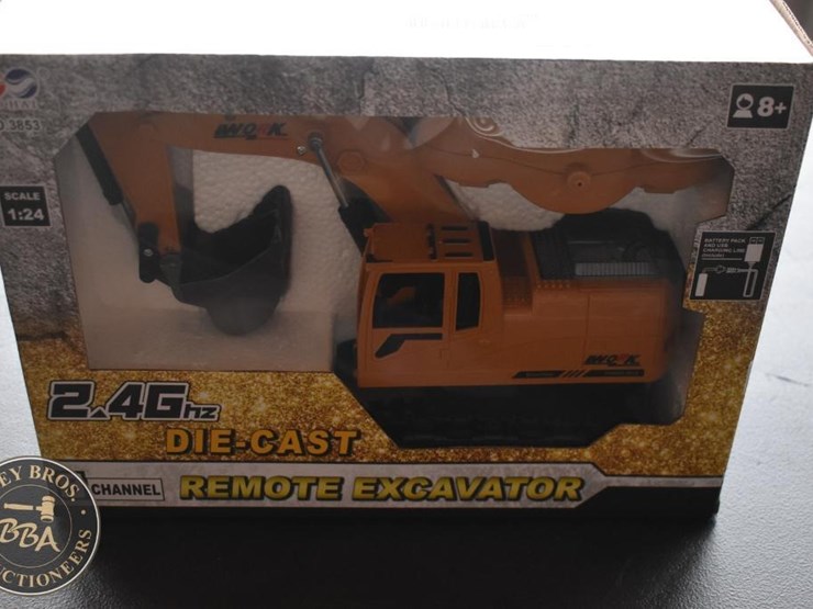future-toy-remote-control-excavator-36508-image-1