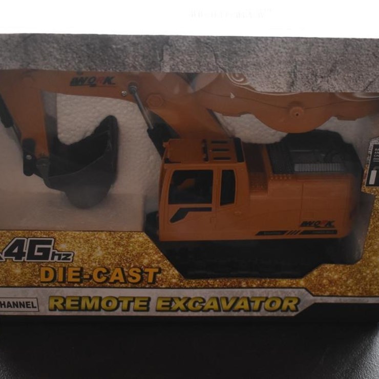 FUTURE TOY REMOTE CONTROL EXCAVATOR 36508