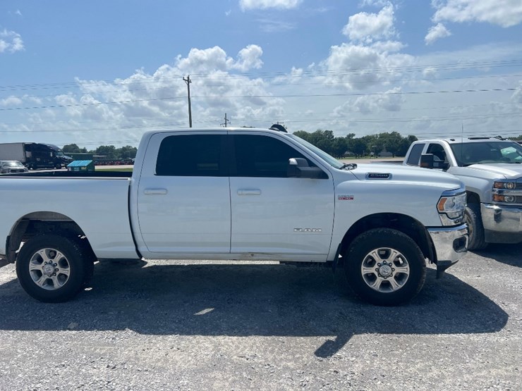2022-dodge-2500-image-4
