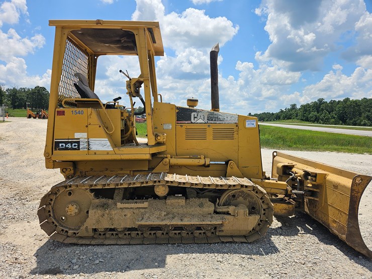 caterpillar-d4c-image-15