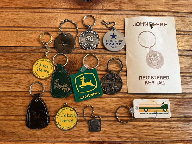 john-deere-keychains-image-1