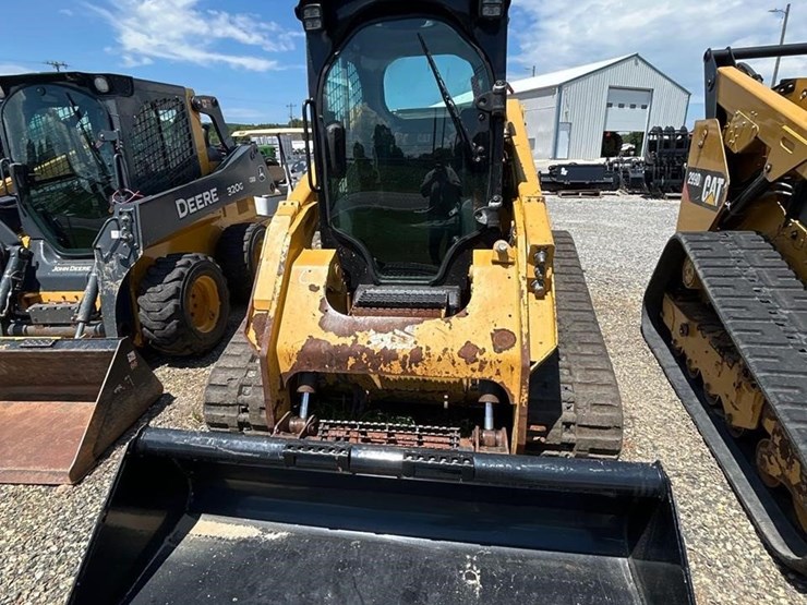 2015-caterpillar-279d-image-2