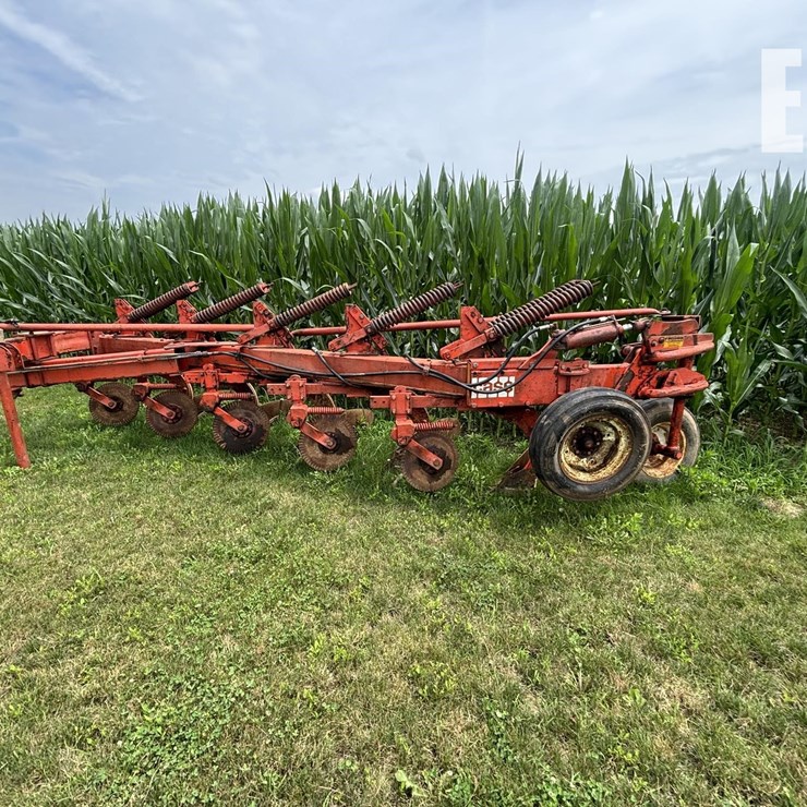J I CASE 5 BOTTOM PLOW WILSON825-B17