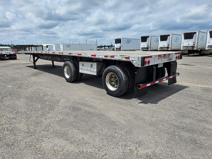 2015-great-dane-48'-x-102"-image-27