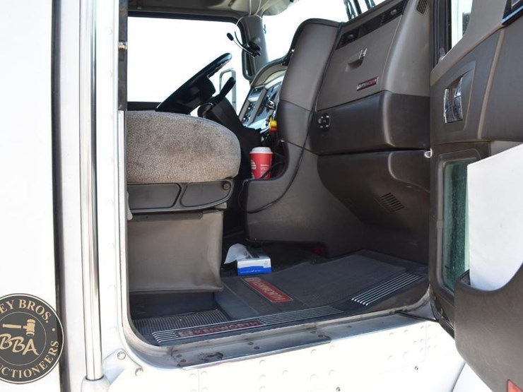 2011-kenworth-t660-image-84