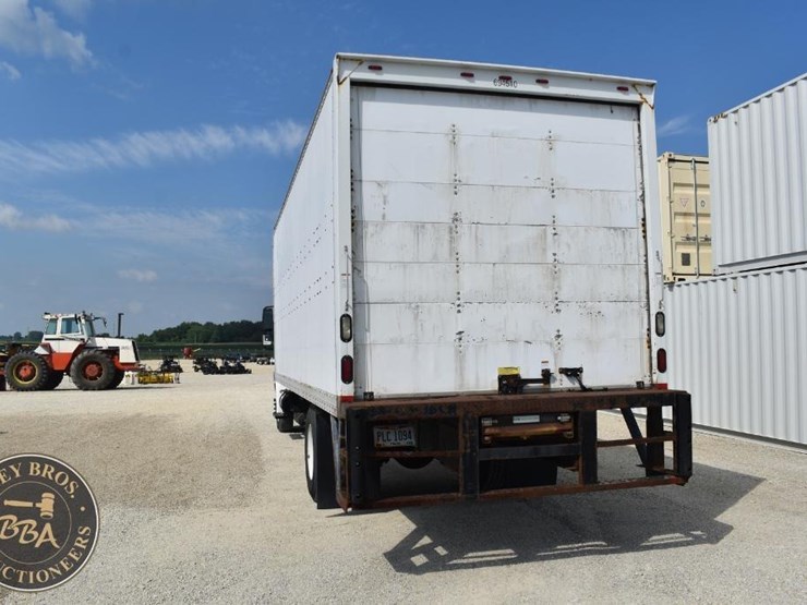 2006-international-durastar-4300-image-10