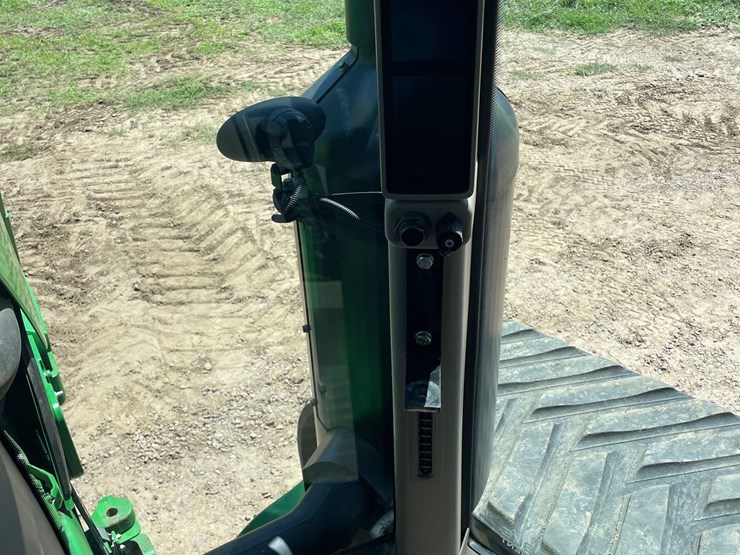 2013-john-deere-8360rt-image-51