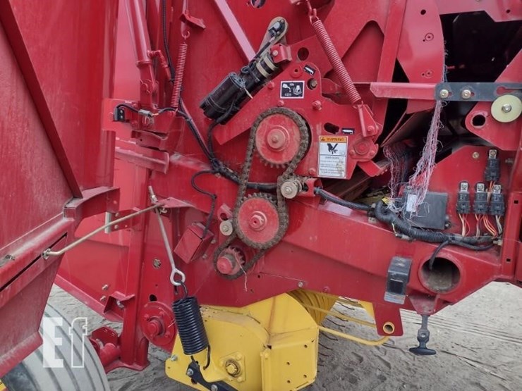 2018-new-holland-rb450u-image-16
