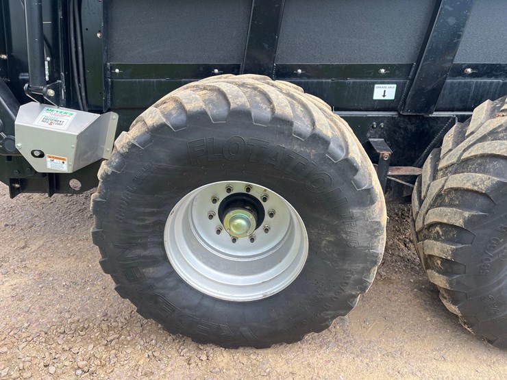 2023-meyer-ms485-vertical-beater-manure-spreader—1-owner-image-13