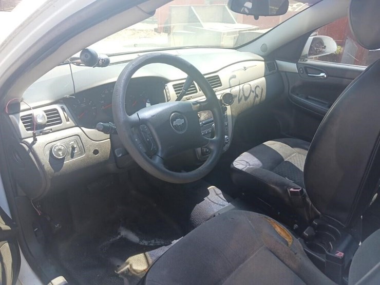 2013-chevrolet-impala-inop-police-image-3