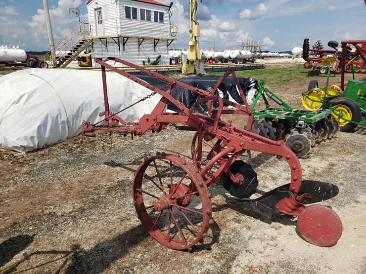 1-bottom-plow-image-1