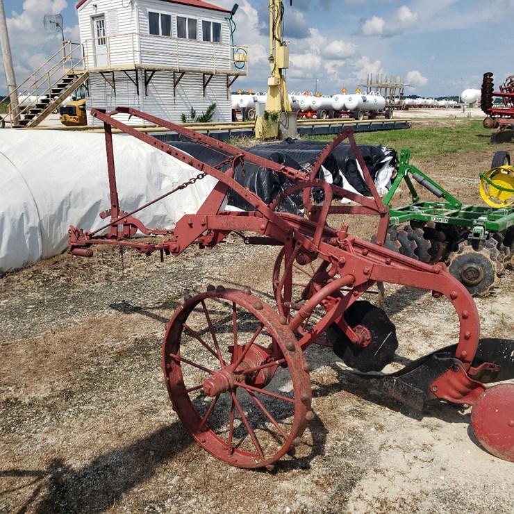 1 bottom plow