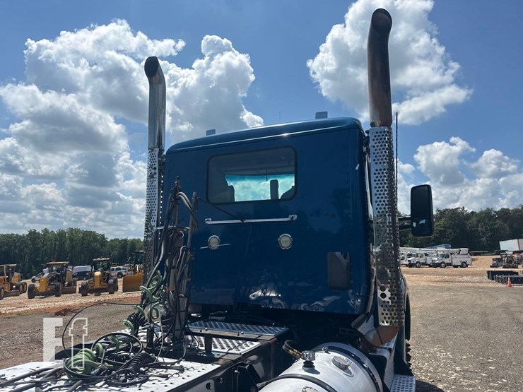 2018-kenworth-t880-image-18