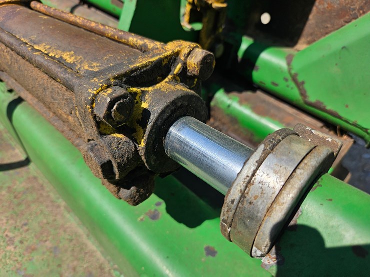 john-deere-1518-image-21