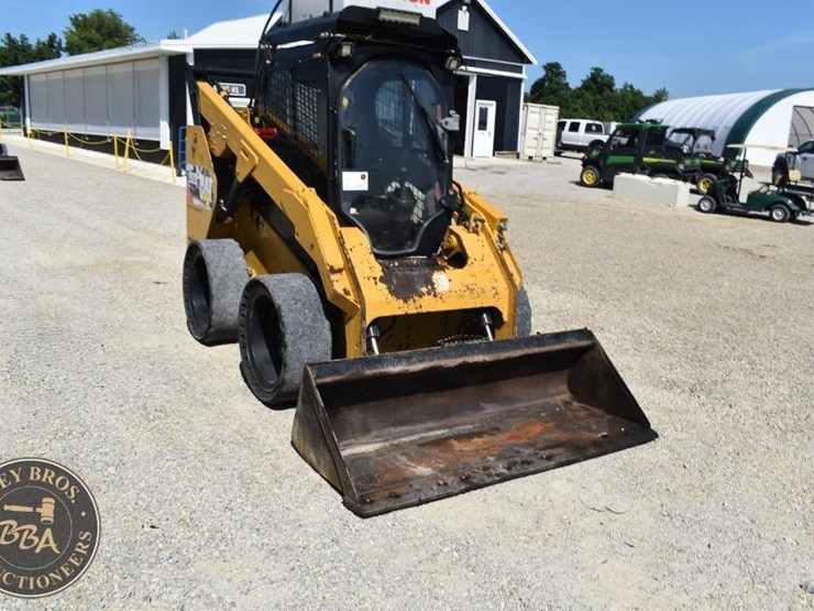 2018-caterpillar-262d-image-25