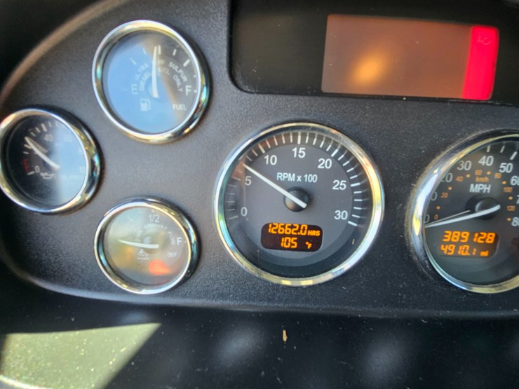 2012-peterbilt-382-image-97