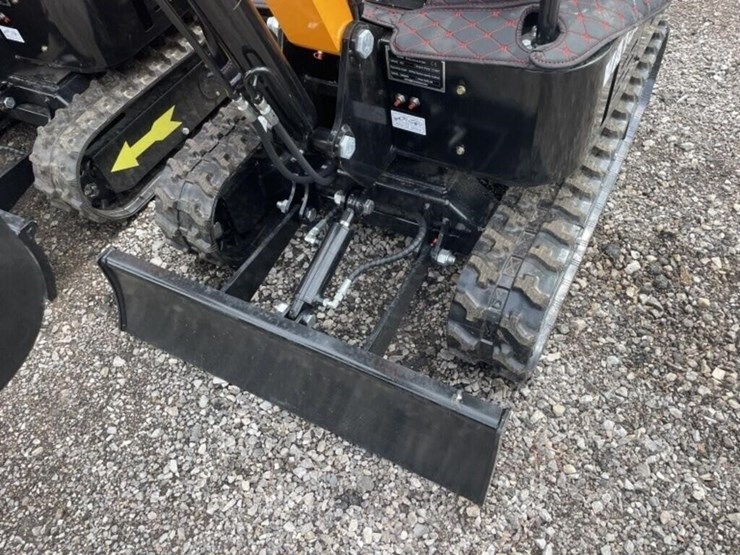 new-miva-mini-excavator-6.6t-image-13