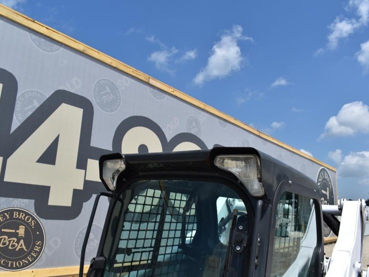 2018-bobcat-s570-image-27