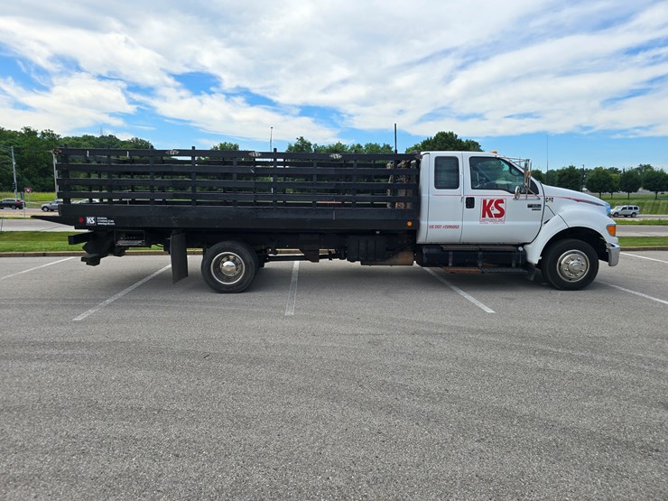 2004-ford-f650-image-34