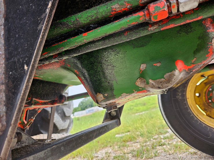john-deere-2240-image-31
