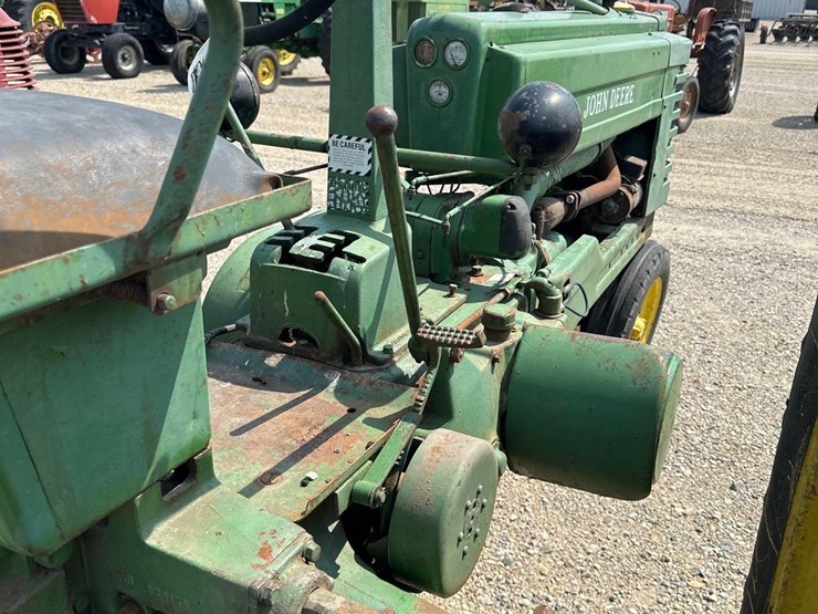 john-deere-b-image-9