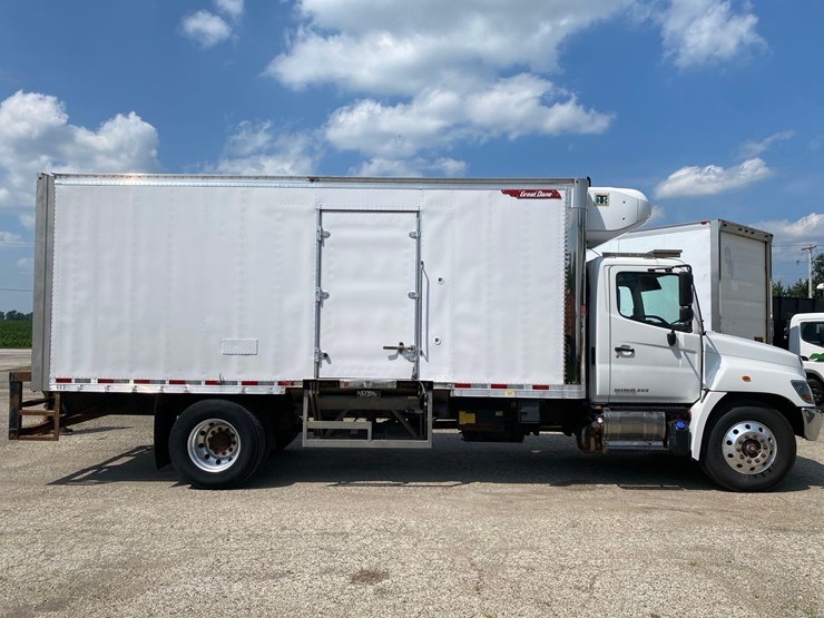 2018-hino-338-image-4